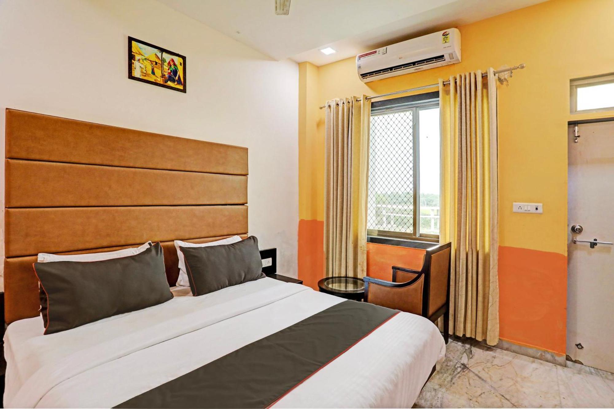 Collection O The Galaxy Resort Nāthdwāra Dış mekan fotoğraf
