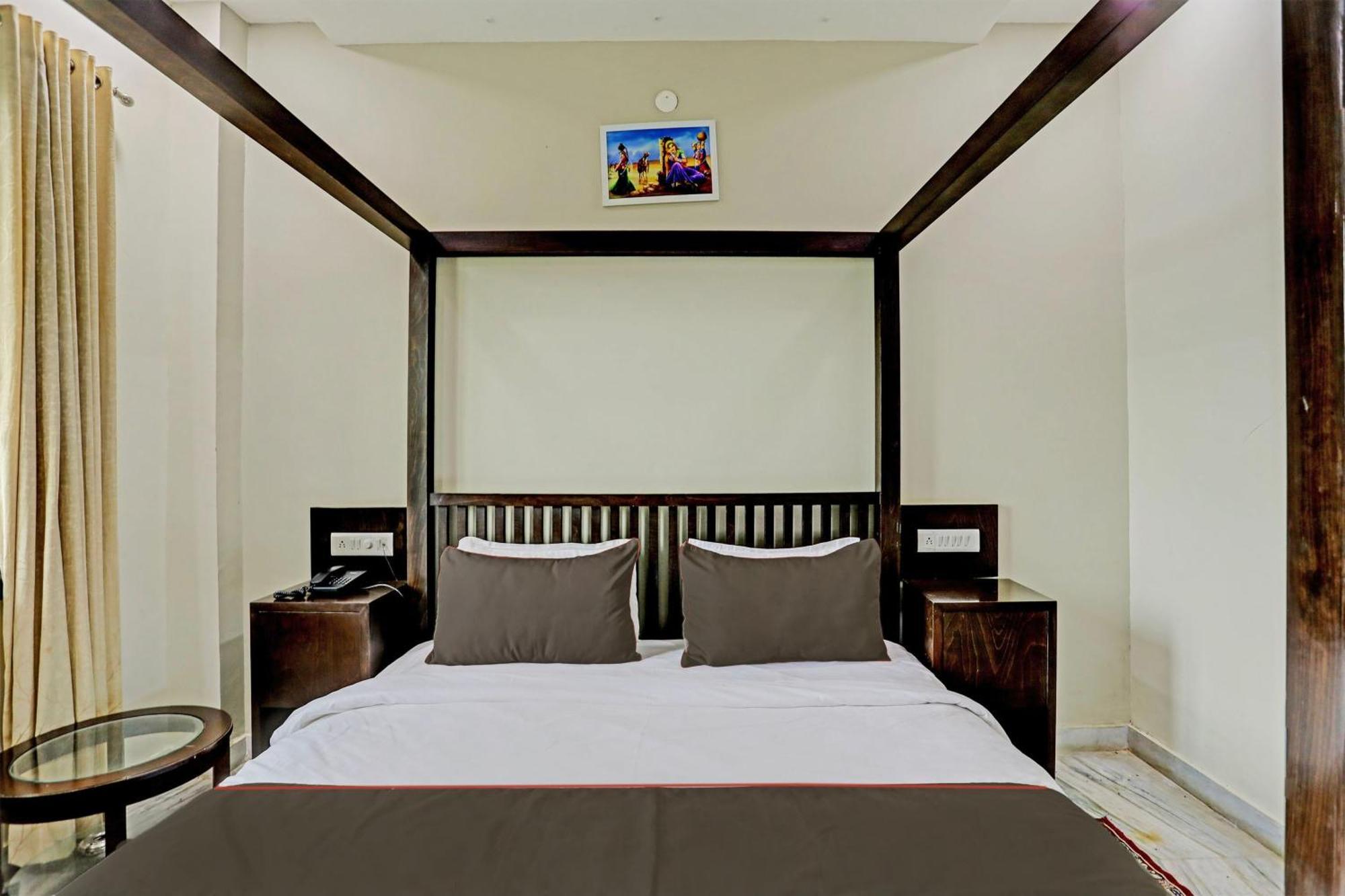 Collection O The Galaxy Resort Nāthdwāra Dış mekan fotoğraf